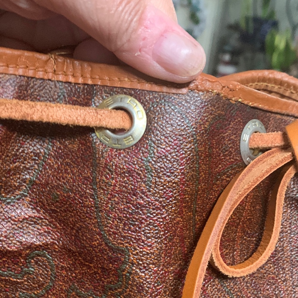 Etro Milano Elegant Tan Leather Women's Drawstring Bag  EUC - Picture 7 of 11